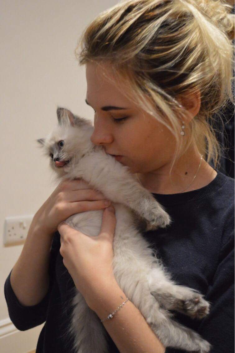 Sophie with her beloved kitten 
